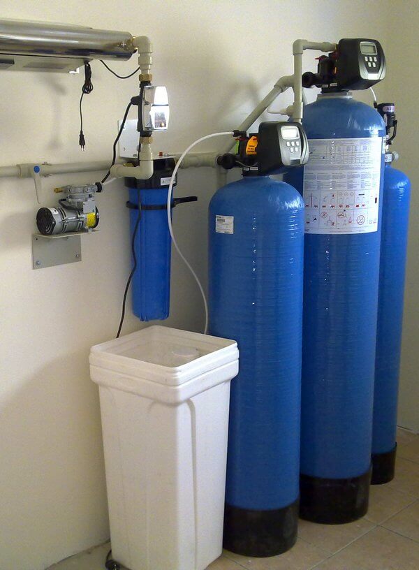 Система водоочистки для загородного. Системы водоподготовки и водоочистки. Очистка воды для дома. Фильтры для воды в частный дом. Фильтр для воды/водоподготовка.